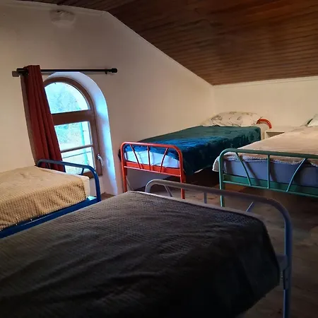 De L'ecluse بيت للعطل Bassanne